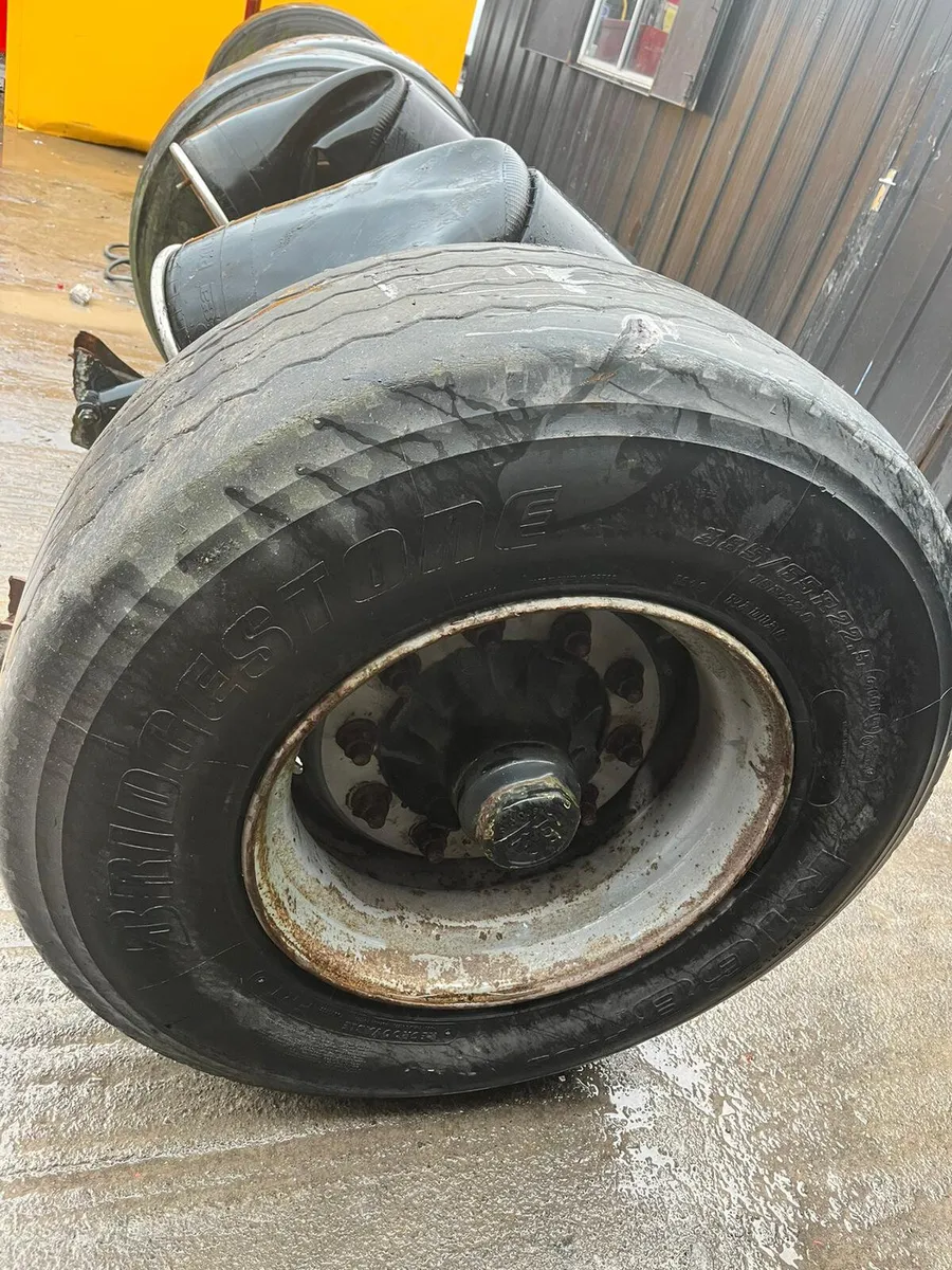 Large Selection of Super Single Axle - Image 3