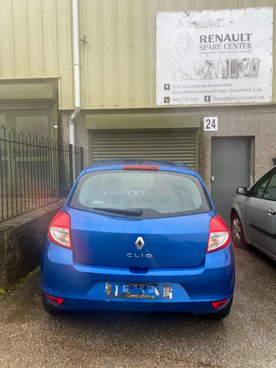 2011 Renault Clio 1.5dci for breaking - Image 3