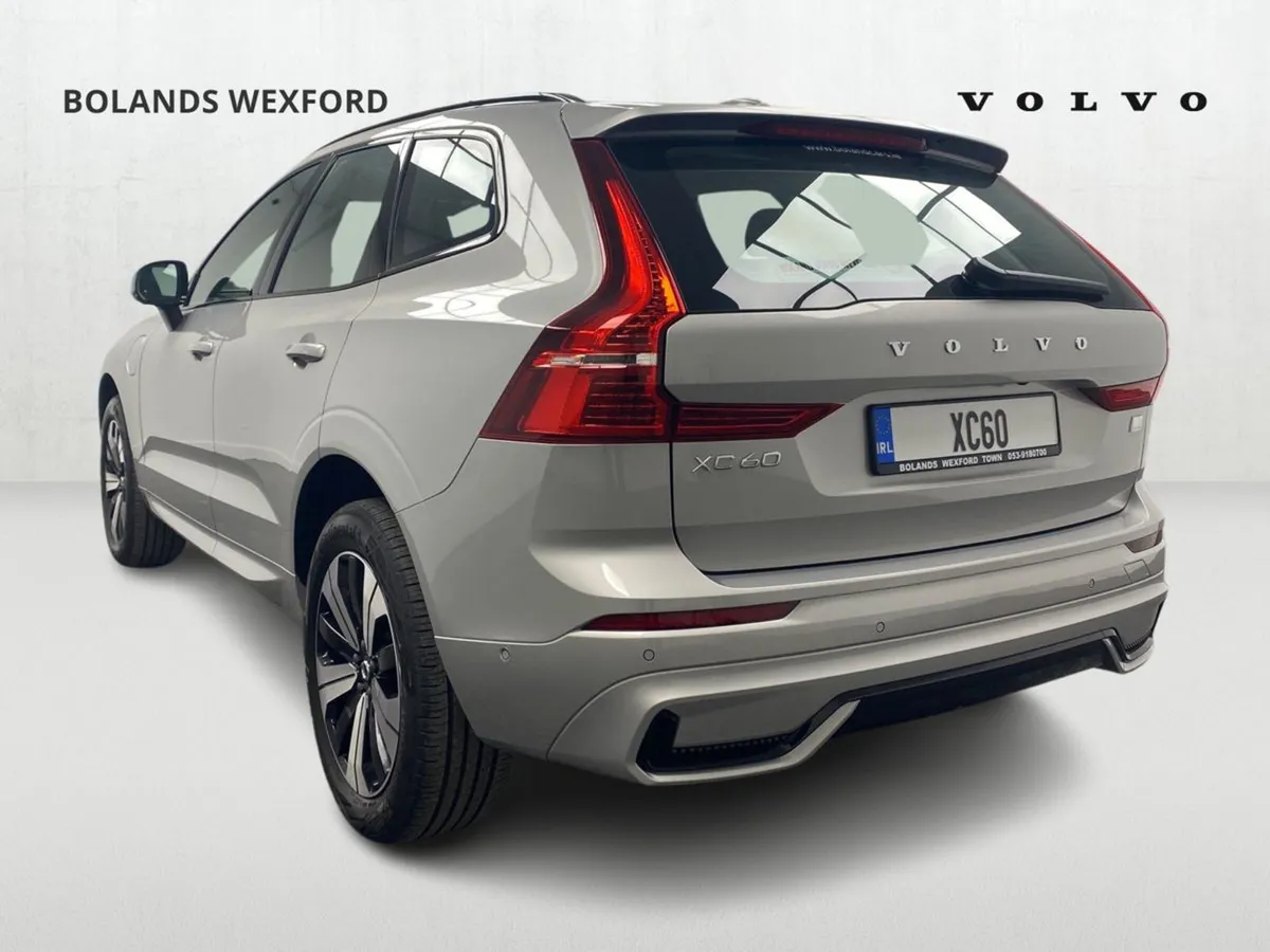 Volvo XC60 T6 Recharge Phev Plus (dark Theme) - Image 3