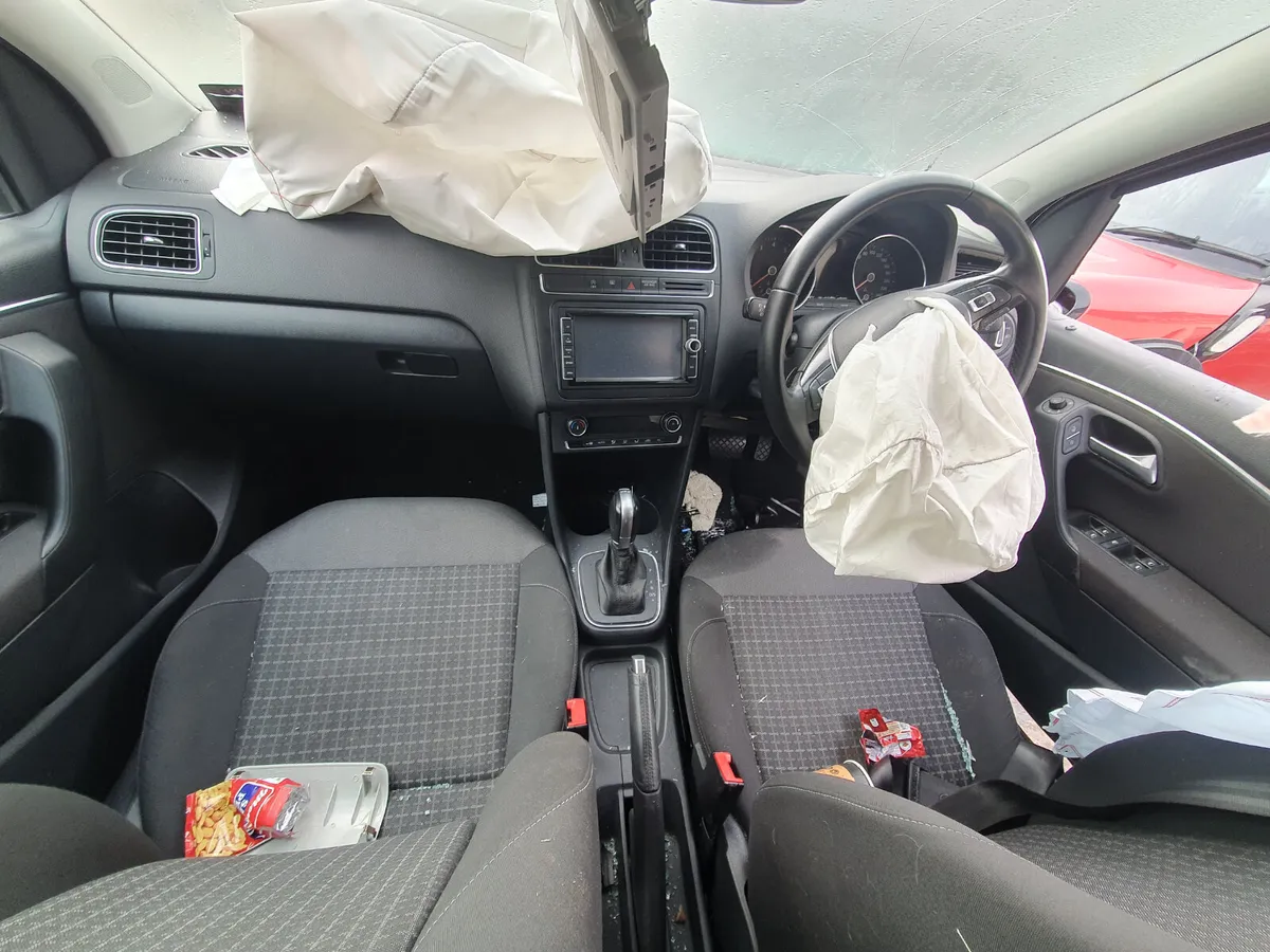 15 VOLKSWAGEN POLO  1.2P (CJZ) AUTO	FOR BREAKING - Image 4