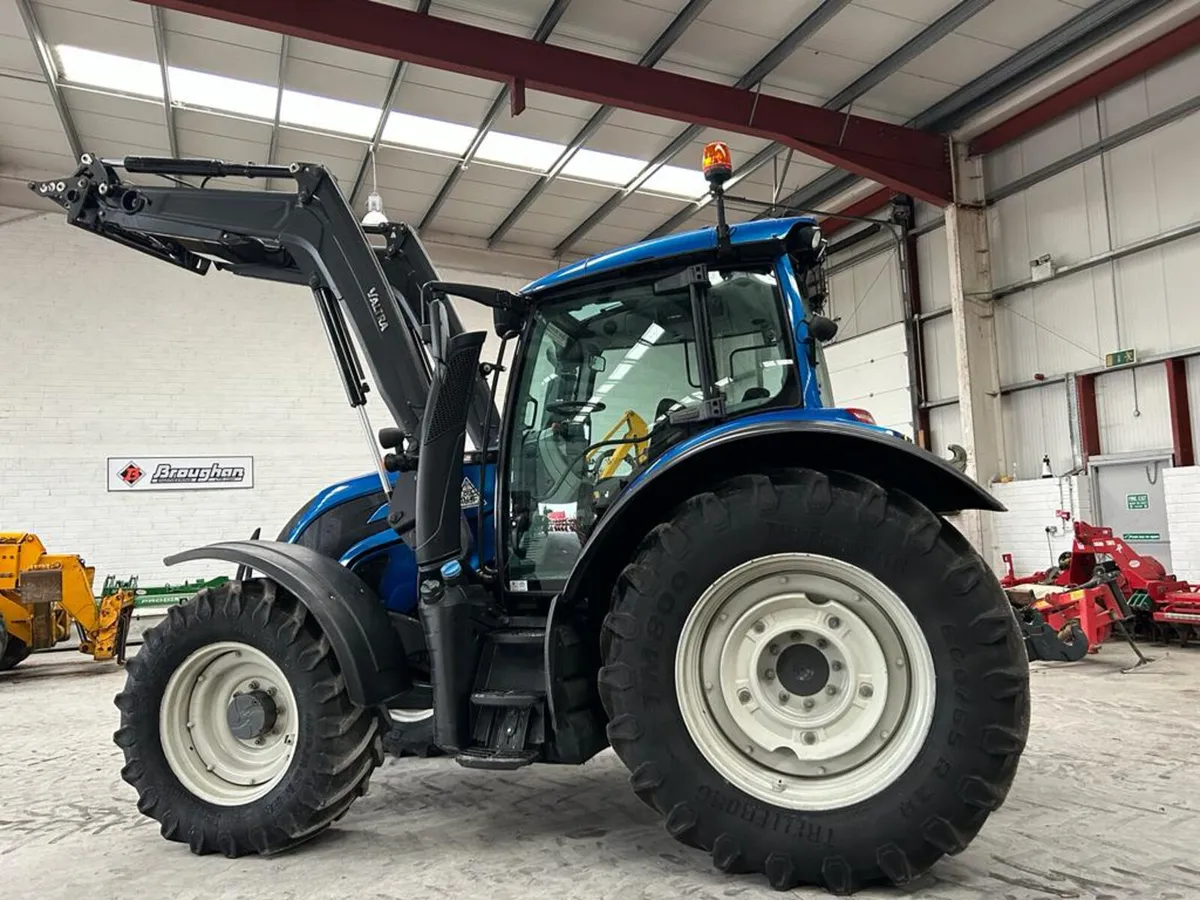 Valtra N174A G5s Loader - Image 3