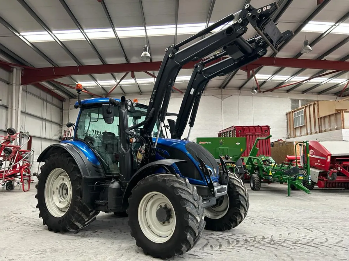 Valtra N174A G5s Loader - Image 2