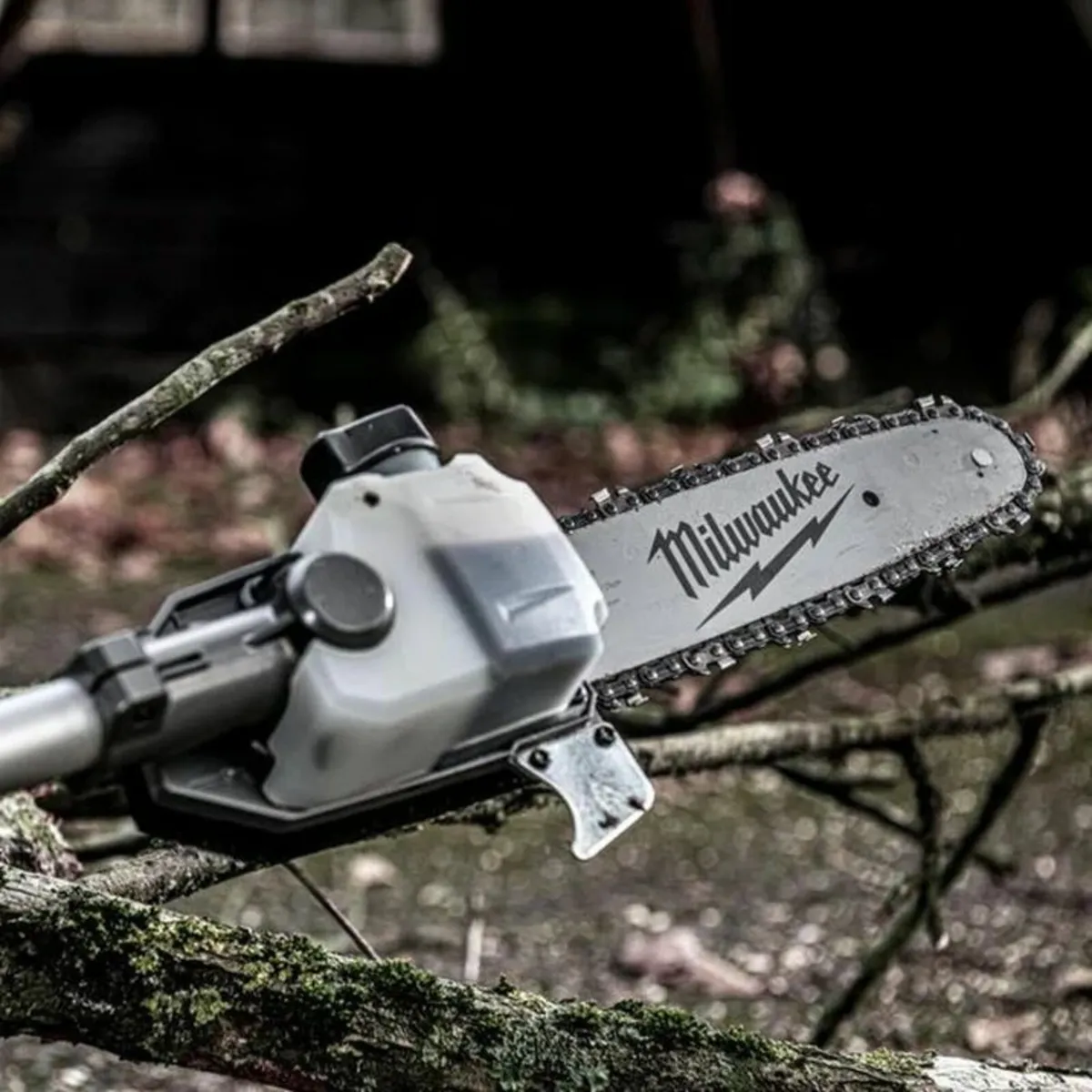 MILWAUKEE M18FOPH-CSA QUIK-LOK CHAINSAW ATTACHMENT - Image 4
