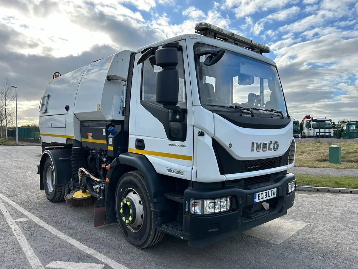 2019 Iveco Johnston Sweeper - Image 1