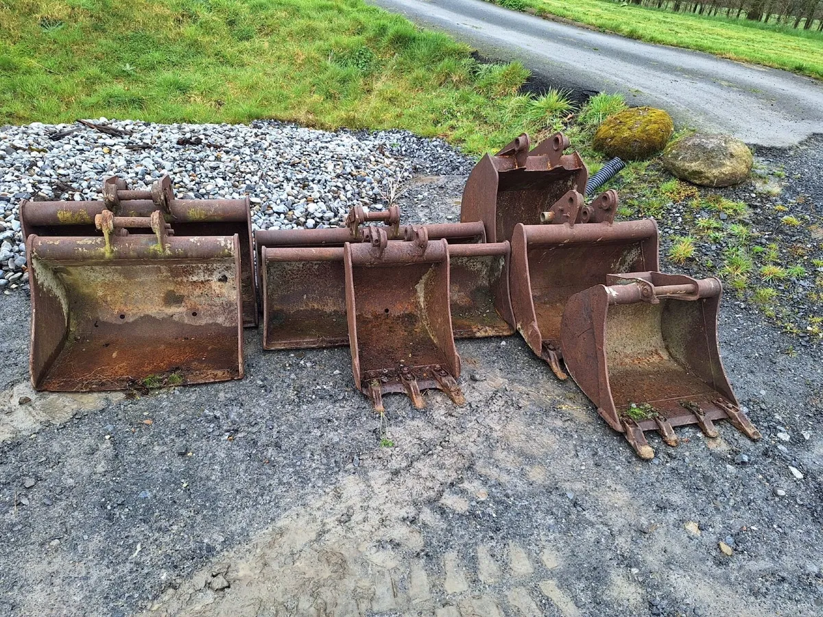 Mini digger buckets for sale in Co. Carlow for €0 on DoneDeal