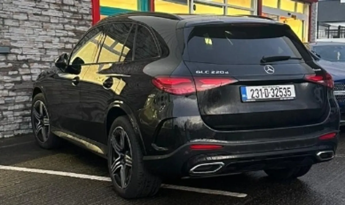 DIESEL GLC 220d 4MATIC AMG LINE PLUS DIESEL 2L - Image 4
