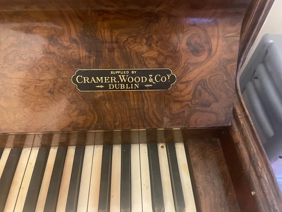 1800 vintage piano - Image 4