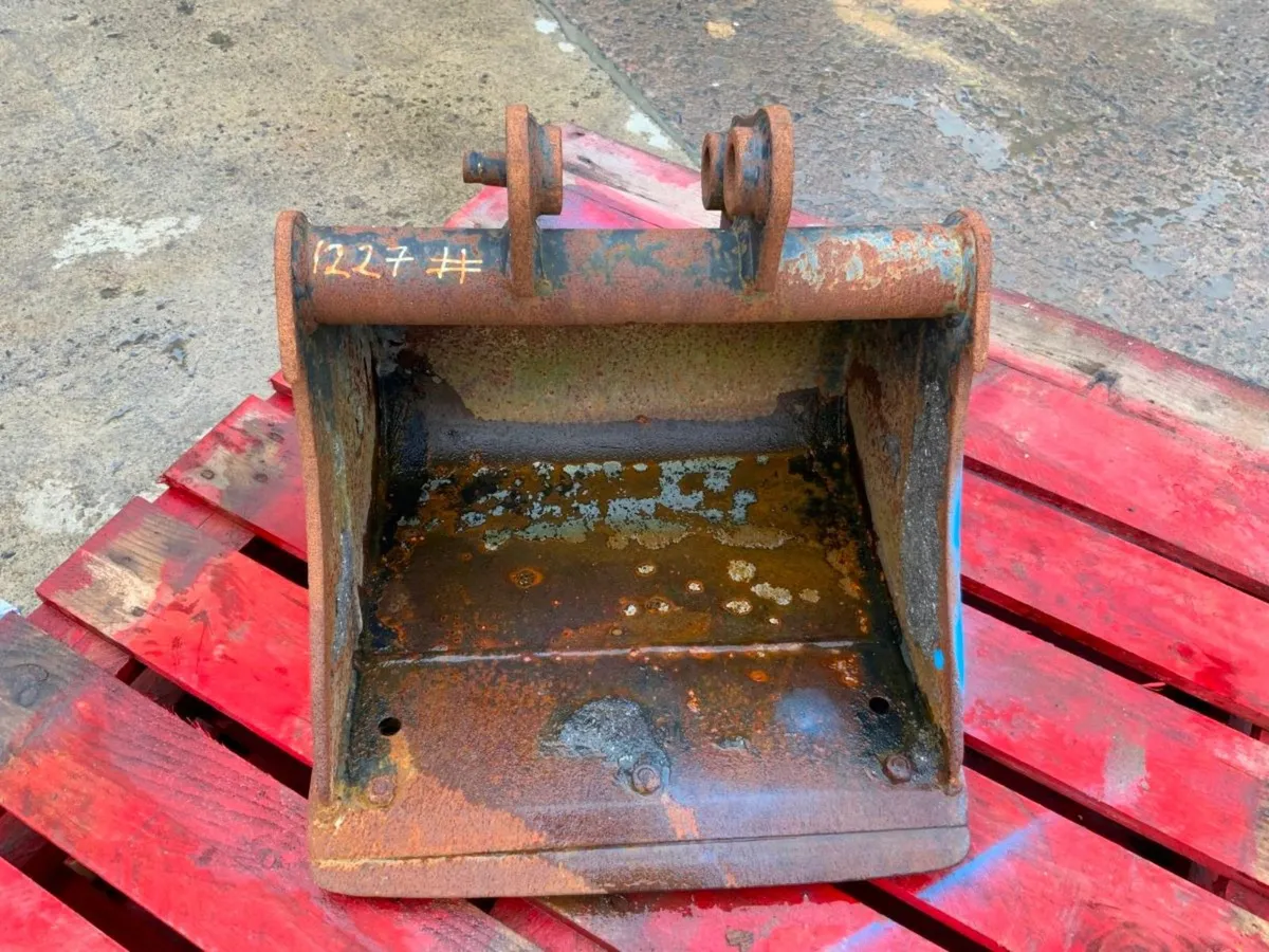 18" MINI DIGGER BUCKET....30mm PINS....1227/3. - Image 3