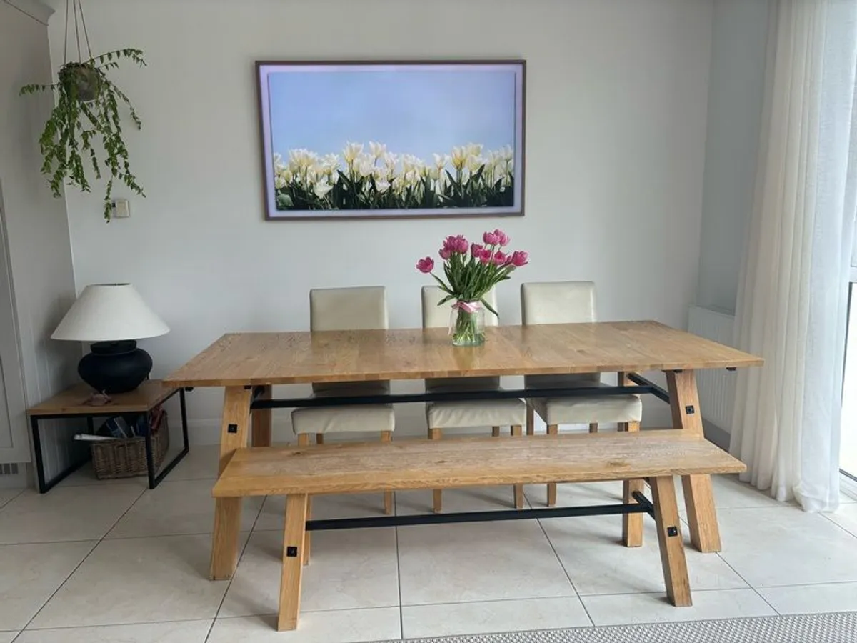 8 seater Extendable Dining table with bench - Image 1