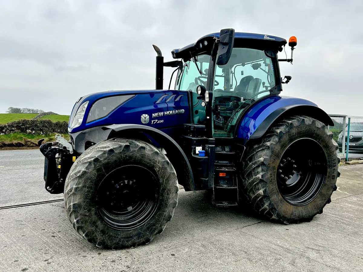 New Holland T7.230 Fully Loaded