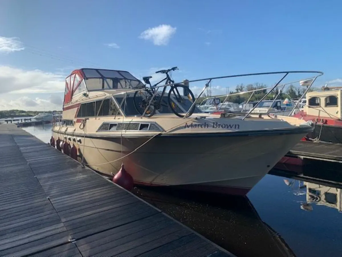 40 ft Aqua-Fibre Motor Boat for Sale
