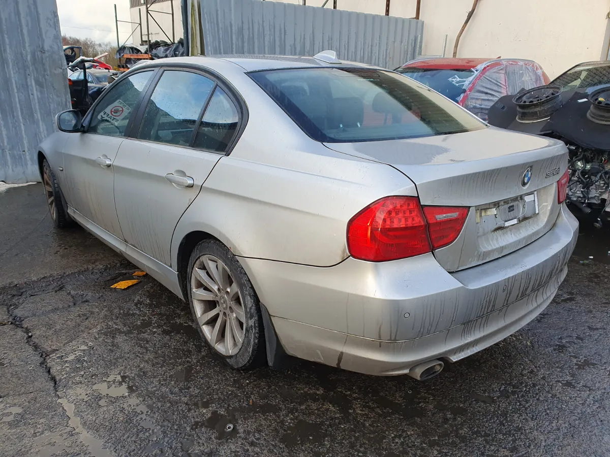 09 BMW  320D 2.0 D (N47D20C) FOR BREAKING - Image 3