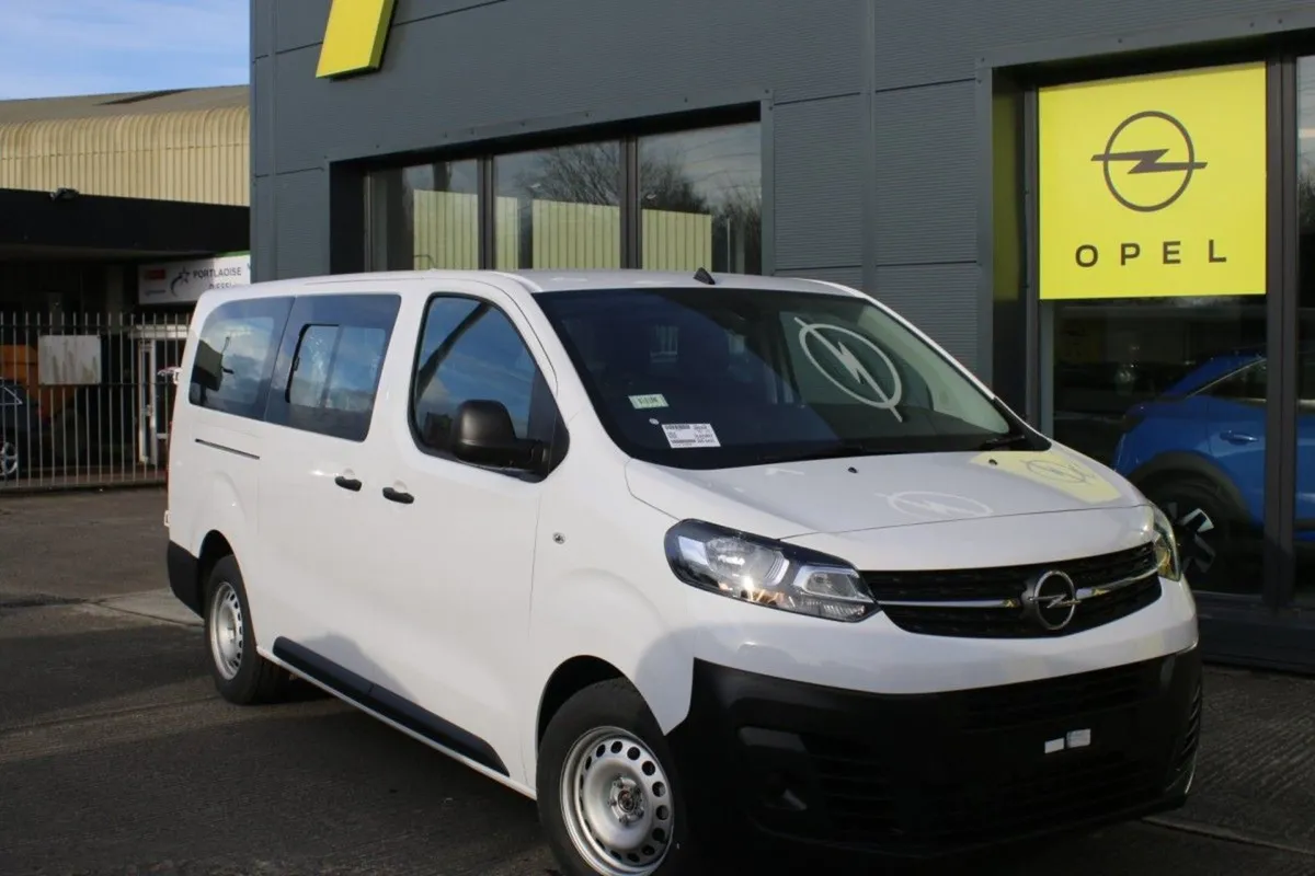 Opel Vivaro MPV 9 Seater - Image 2