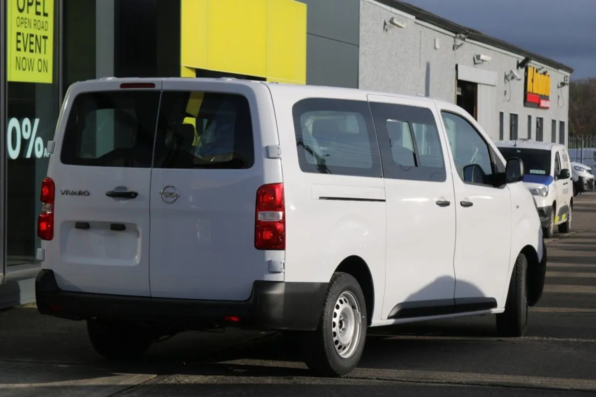 Opel Vivaro MPV 9 Seater - Image 3