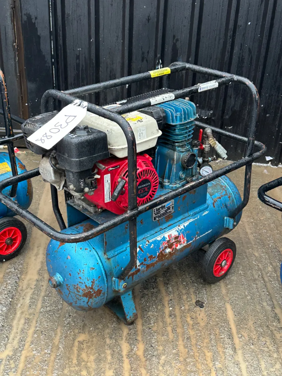 Choice of 4 100L Clarke Compressors - Image 4