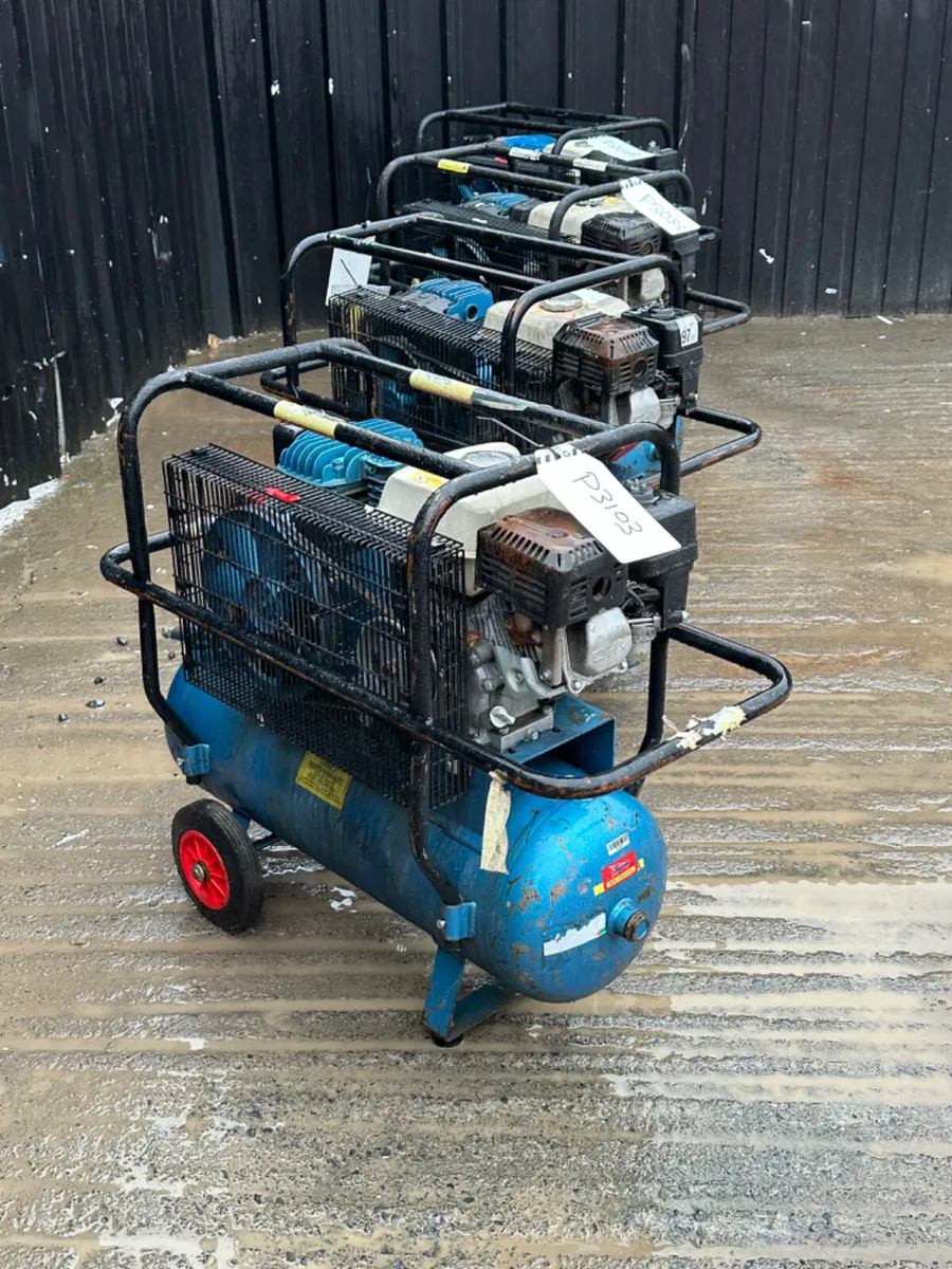 Choice of 4 100L Clarke Compressors - Image 4