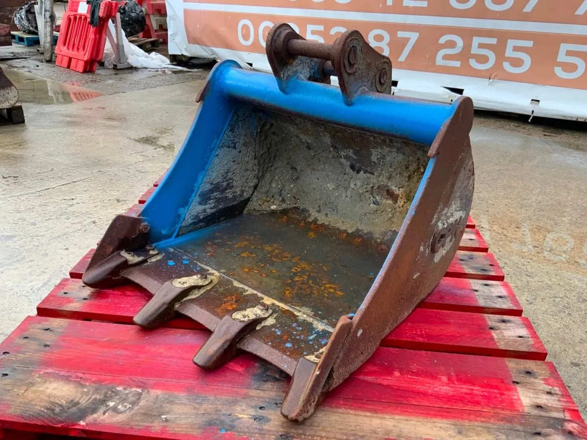 24" KEEN MINI DIGGER BUCKET...30mm PINS.....1012. - Image 3