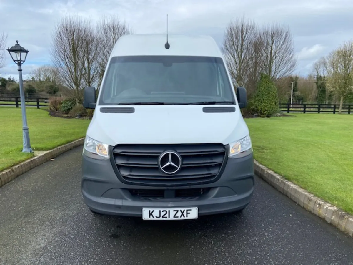 Mercedes-Benz Sprinter 2021 - Image 2