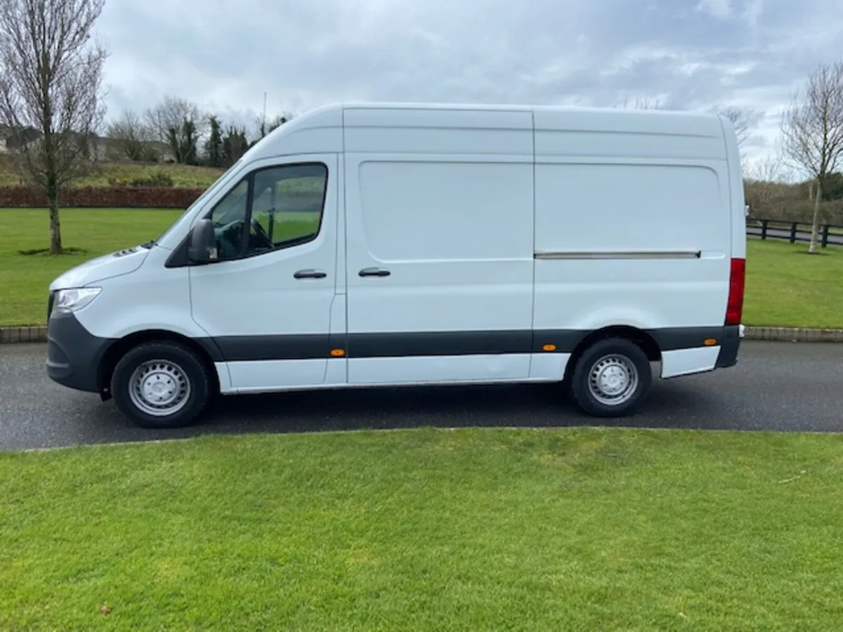 Mercedes-Benz Sprinter 2021 - Image 4