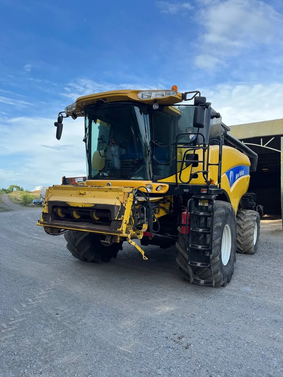 New Holland  CX 8080