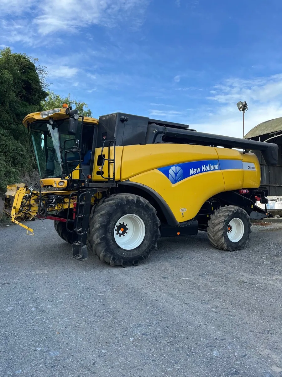 New Holland  CX 8080 - Image 2