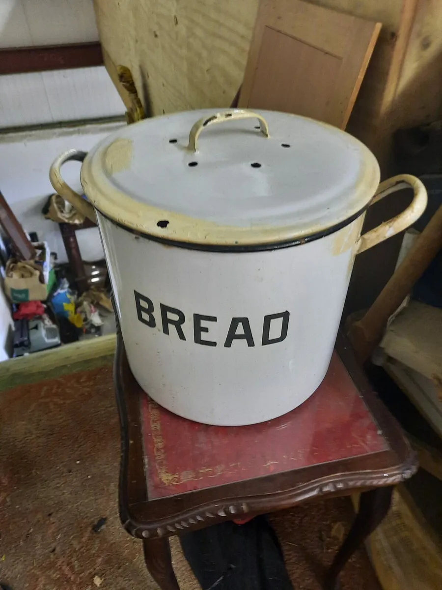Vintage bread bin for sale in Co. Kildare for €50 on DoneDeal