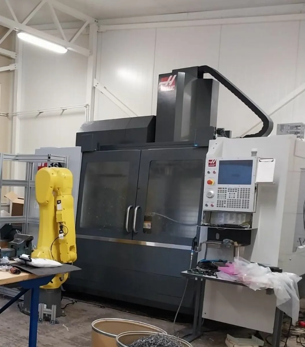HAAS VF 3SS YT Machine Centre - Image 1