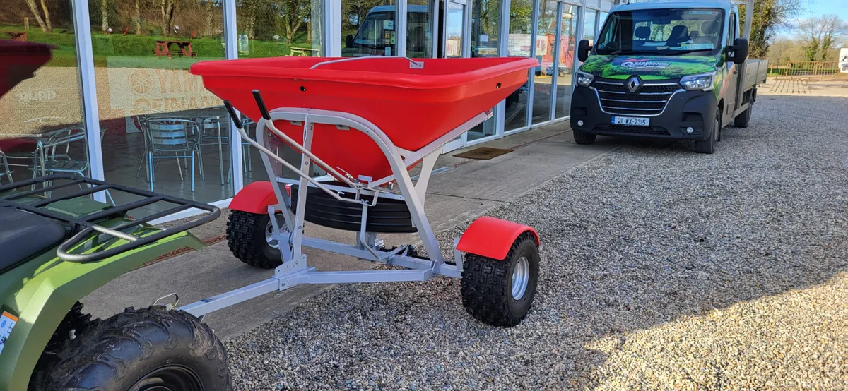 NEW WALCO WA500 HALF TONNE SPREADER - Image 1