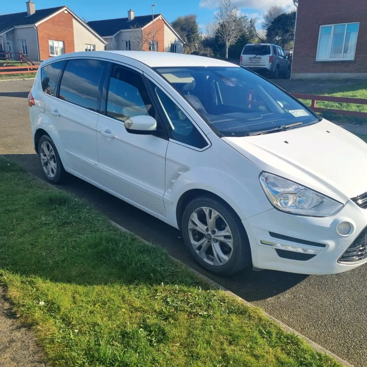 Ford S Max automatic €8250