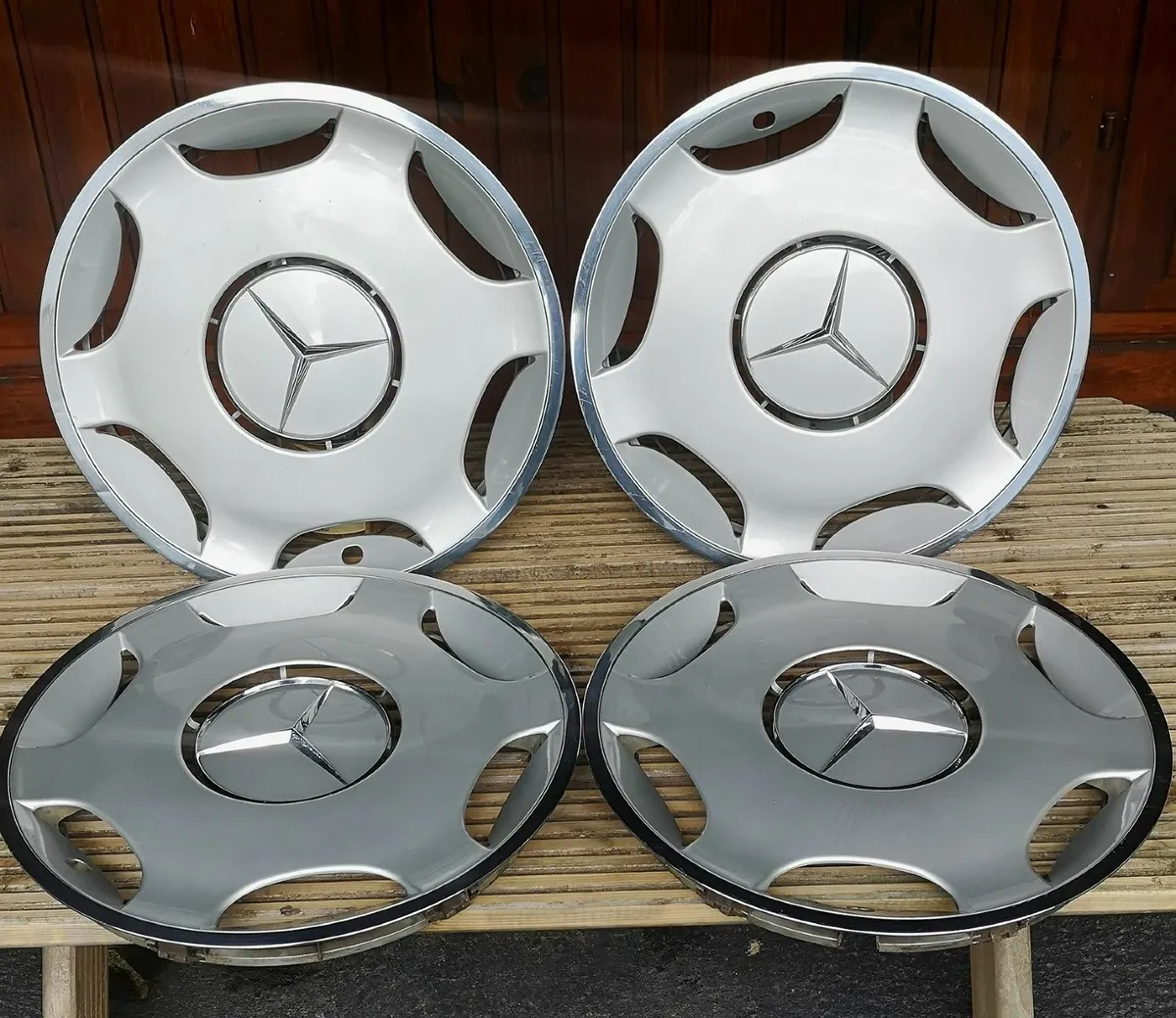 Hubcaps wheel covers trims Mercedes W124  15"