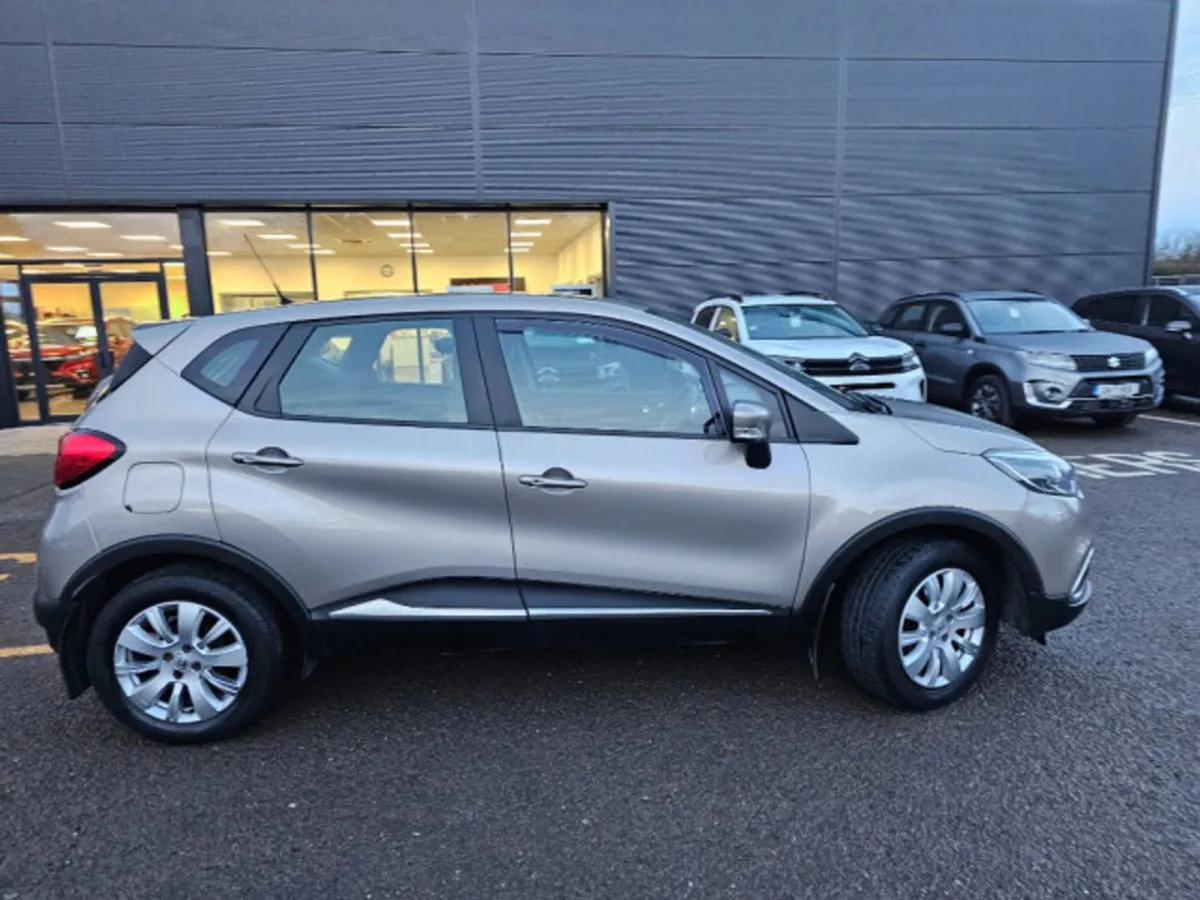 Renault Captur  free Nationwide Delivery life 1.5