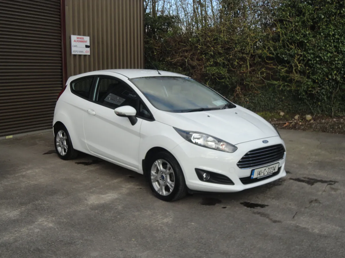 Ford Fiesta 2014 WITH ONLY 56000KM