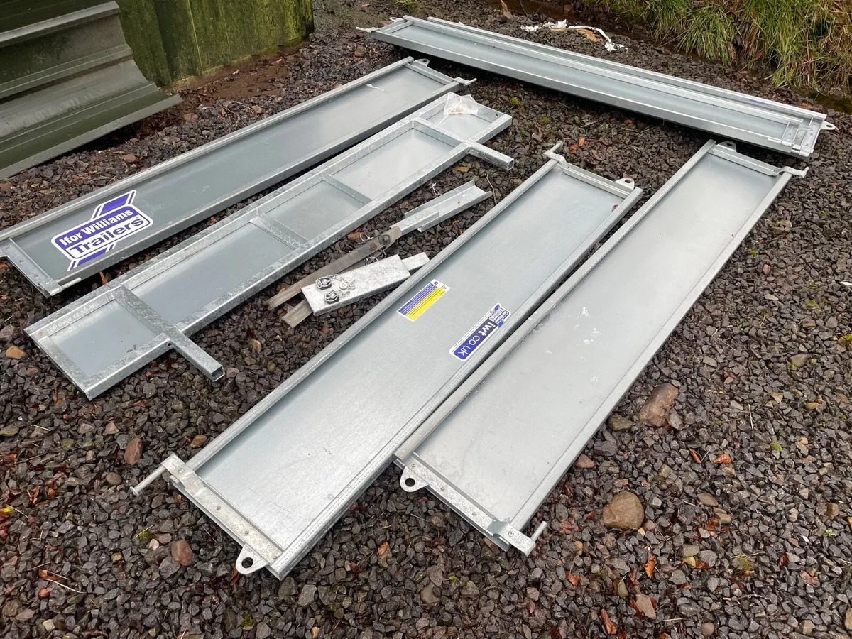 Ifor Williams 14ft x 6ft 6” Dropsides