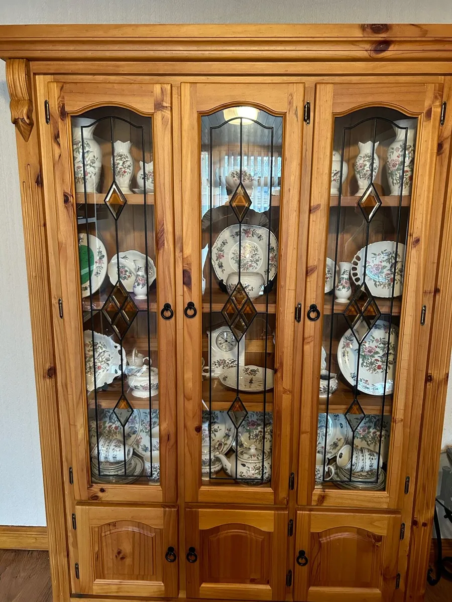Dresser/display for sale in Co. Galway for €350 on DoneDeal