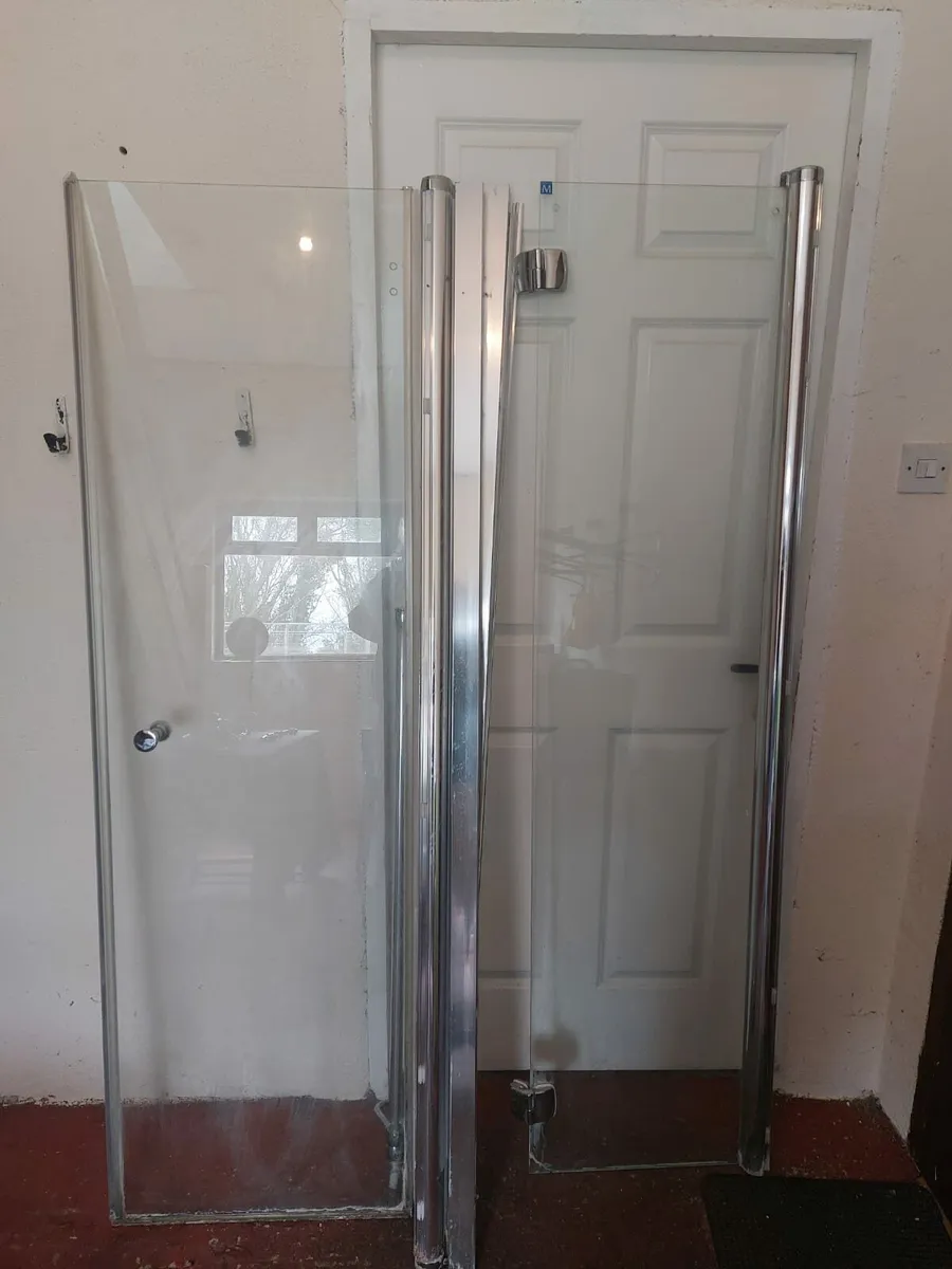 Shower doors for sale in Co. Laois for €250 on DoneDeal