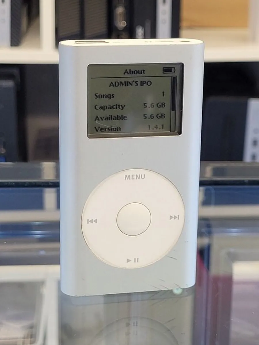 iPod Mini A1051 2nd Gen Silver 6GB M9801B (2005) - Image 1