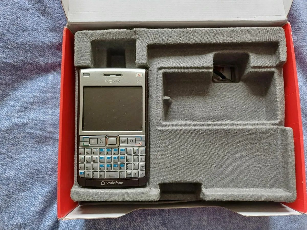 Nokia E61i - Image 1