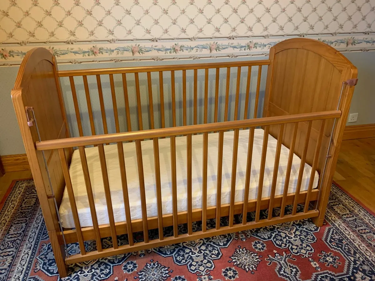 Cot bed done deal on sale