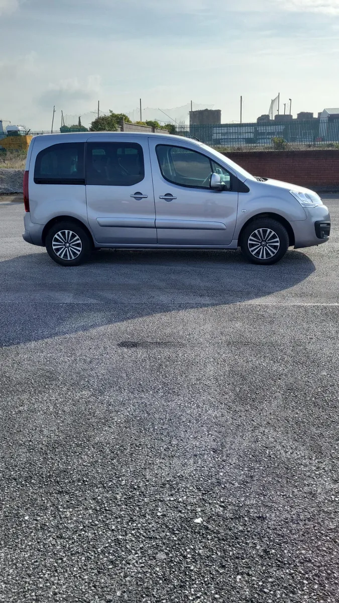 2018 Wheelchair Accessible Peugeot Partner Tepee