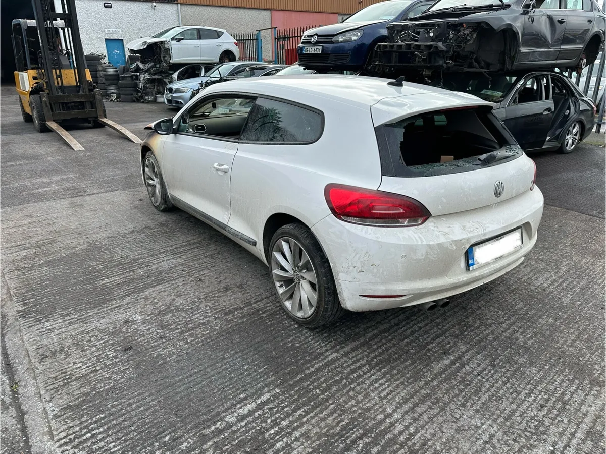 Volkswagen Scirocco 2011 Breaking - Image 3