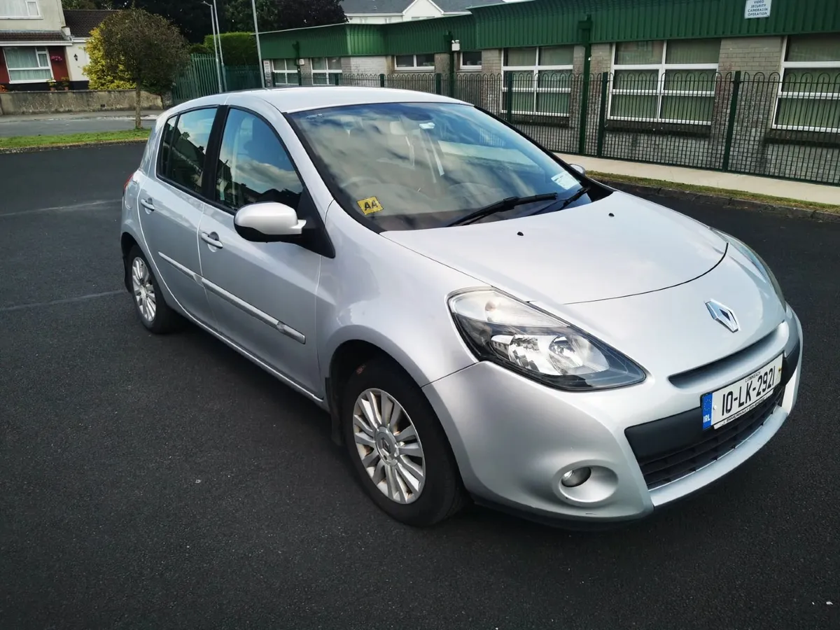 Beautiful 1st owner Renault Clio Dynamiq 2010 - Image 1