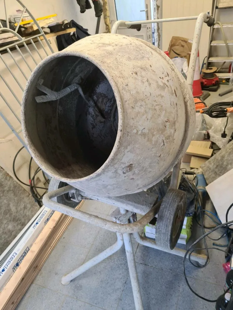Cement mixer for sale in Co. Derry for £250 on DoneDeal