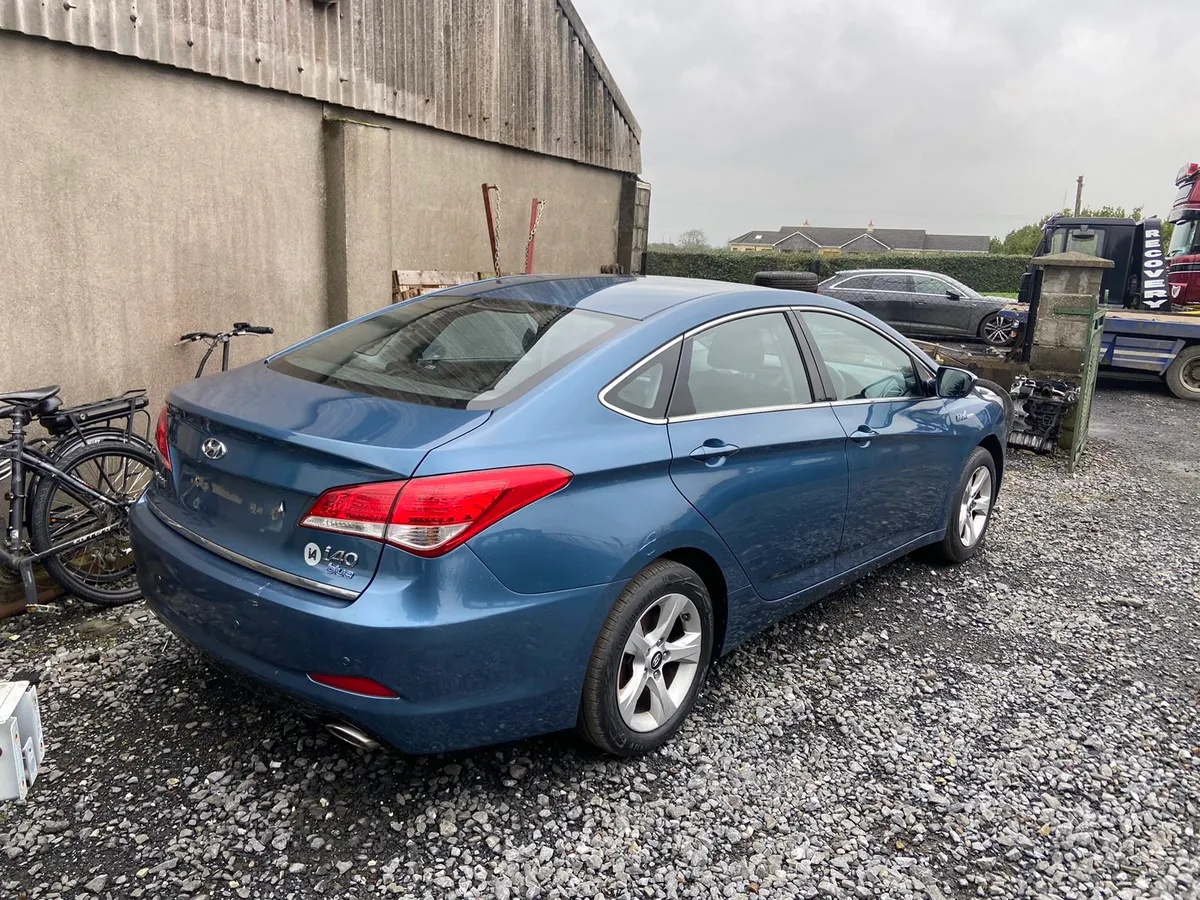 142 Hyundai i40 for breaking - Image 2