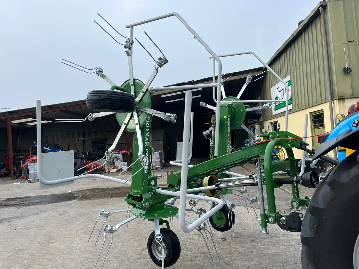 New Pronar 4 rotor Tedder - Image 2