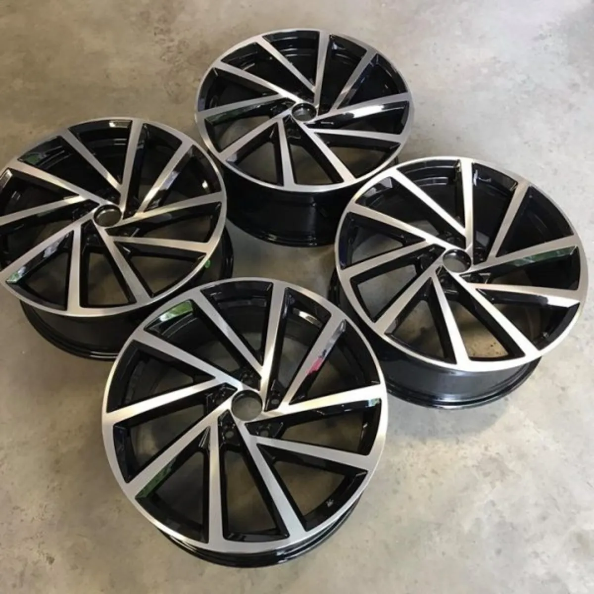 18 19" Inch spielbergs Style Alloys VW Golf 5x112 - Image 3