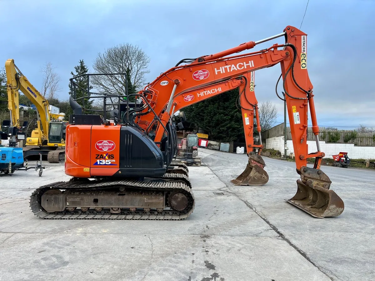 13 TON DIGGER HIRE - Image 2