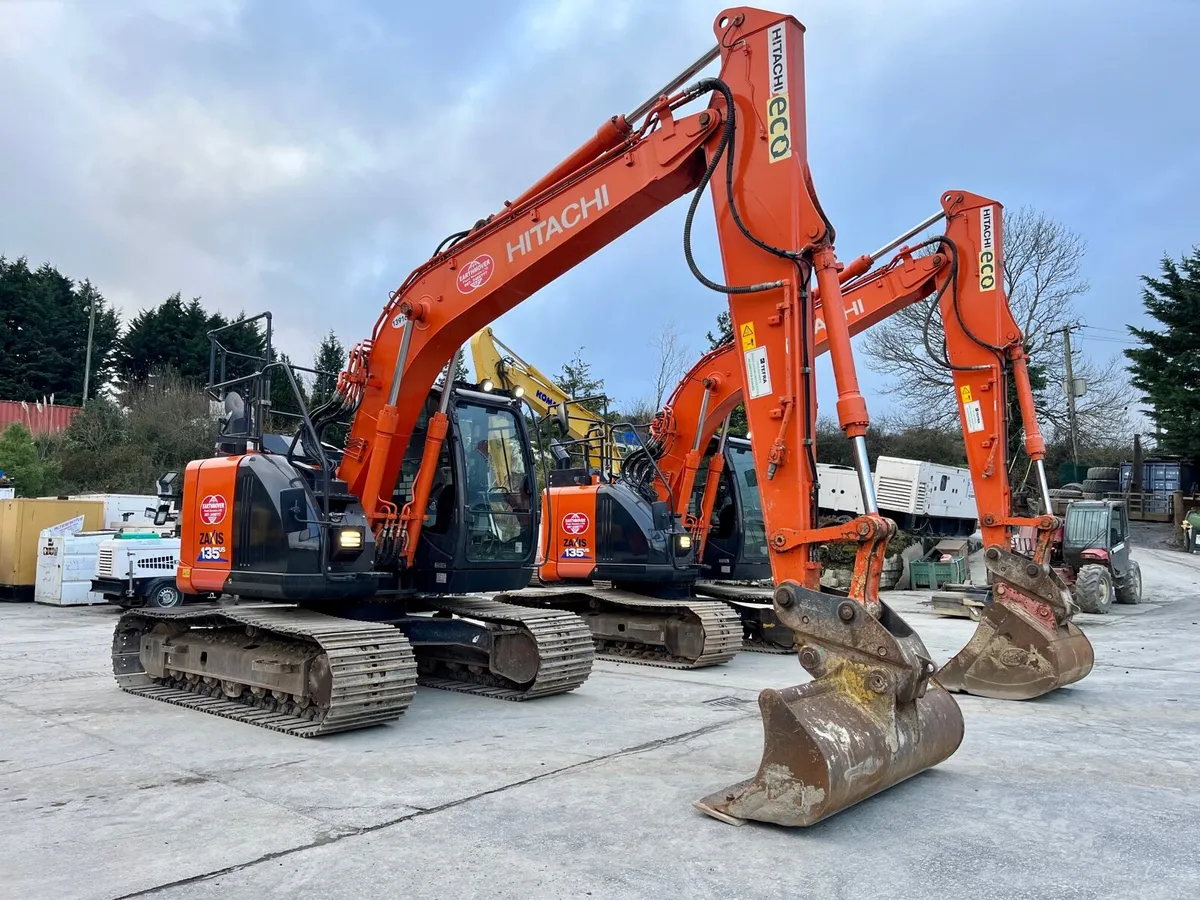 13 TON DIGGER HIRE - Image 1