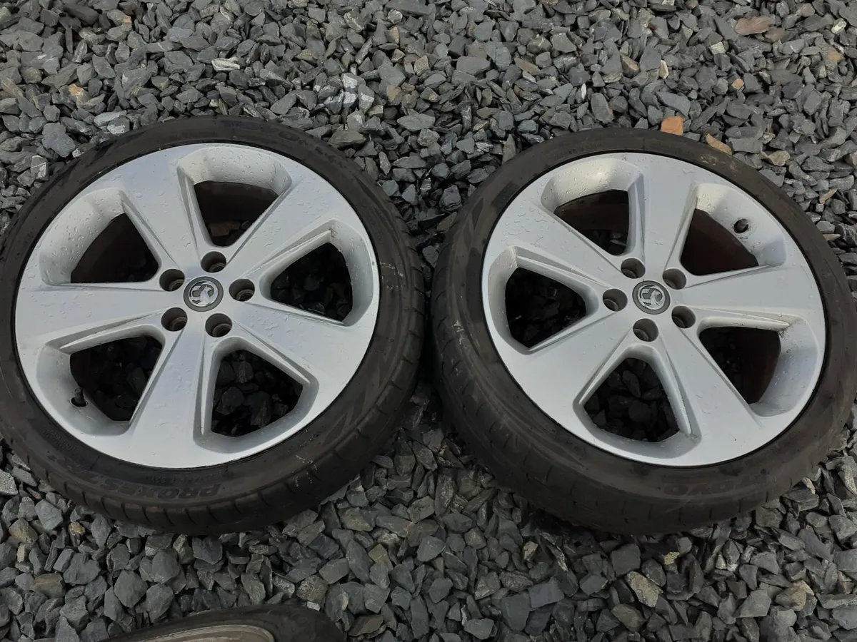 5x105 Genuine 18inch Alloy Wheels - Image 2
