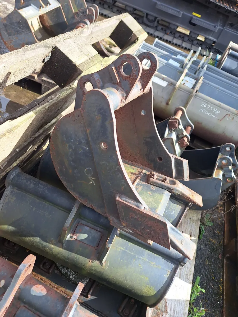 New mini digger buckets for sale in Co. Dublin for €100 on DoneDeal