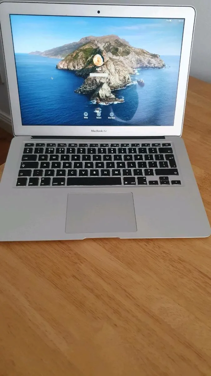 Apple MacBook Air - Image 1
